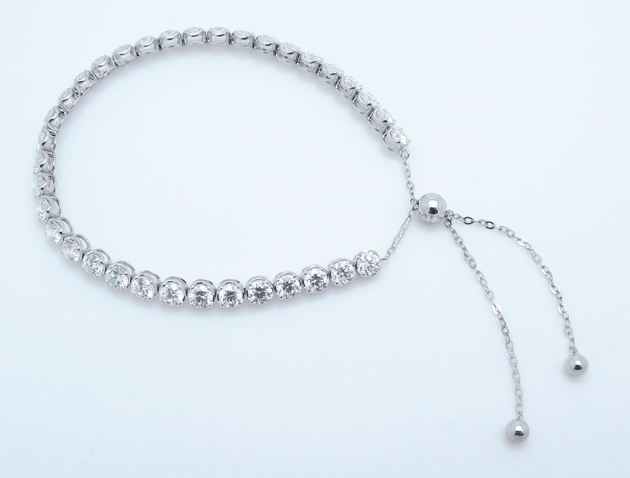 E03-Photo04 Artic Jewellery 